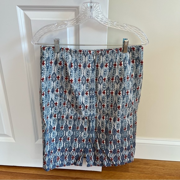 LOFT Aztec Print Woven Pencil Skirt Blue Size 8 - Picture 2 of 2